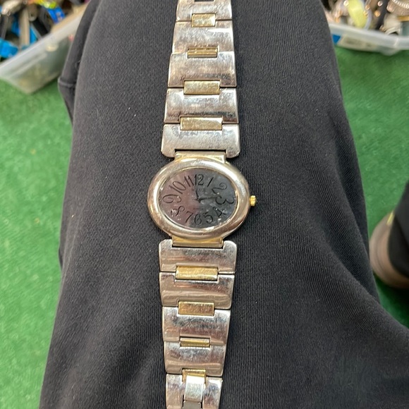 Mirage Watch - Picture 2 of 3